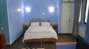 Double Room | Desk, blackout drapes, free WiFi, bed sheets