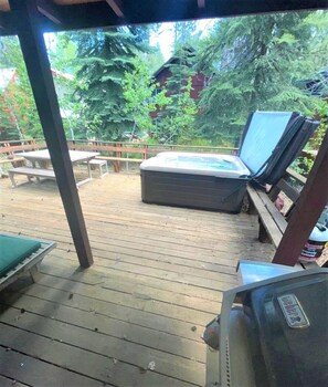 Terrace/patio - 1 bed + kids room, 2 bath, sleeps 4 adults. West End of Donner Lake DLR#105 (Truckee)
