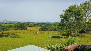 Ferienhaus | Blick auf die Hügel