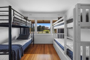 3 Schlafzimmer, Bügeleisen/Bügelbrett, Reisekinderbett, kostenloses WLAN