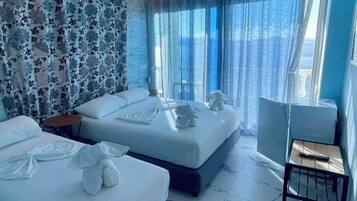 Triple Room, Sea View | Premium bedding, desk, soundproofing, free WiFi