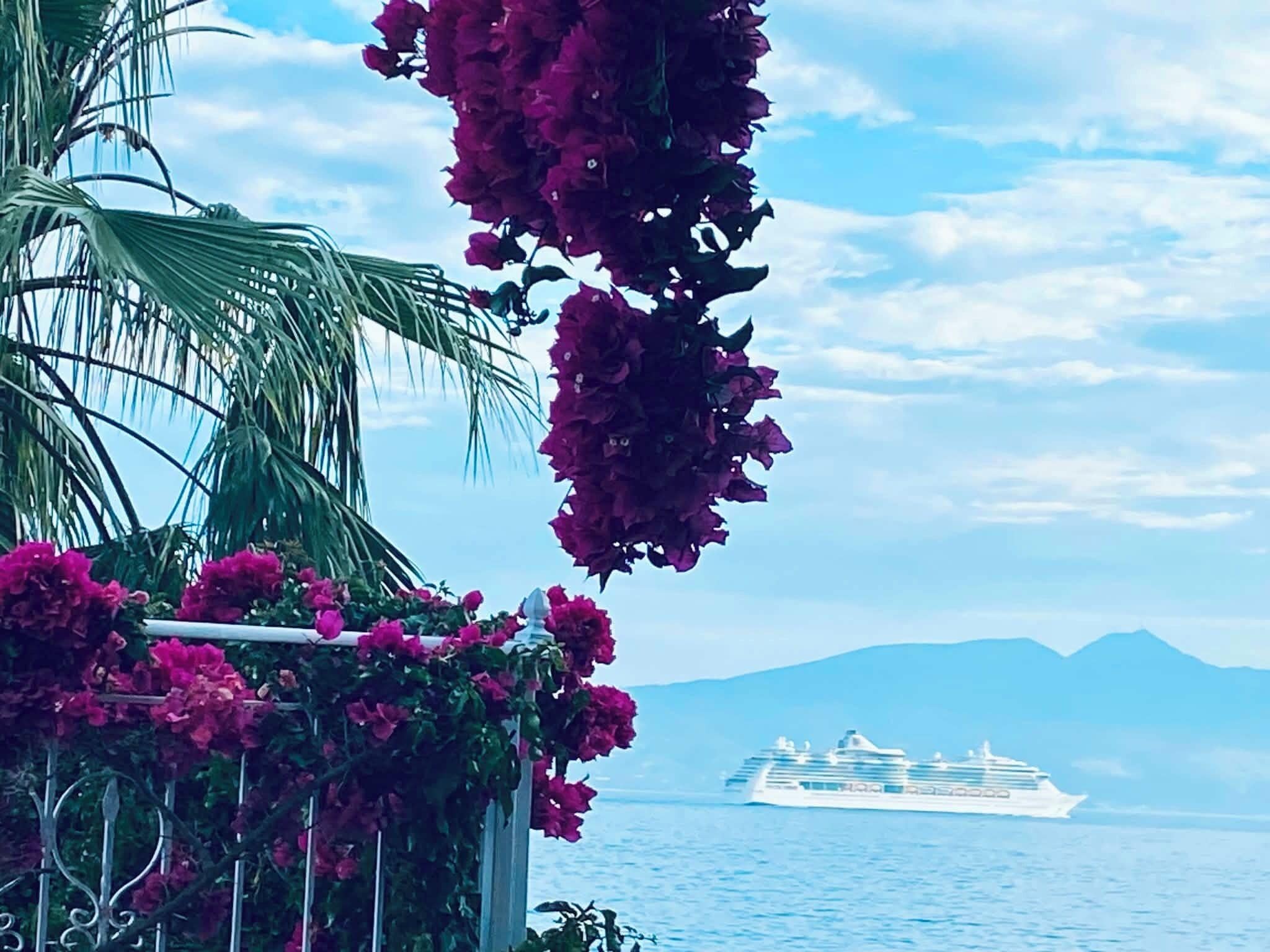 Photo - Kalemi's Beachside Hotel