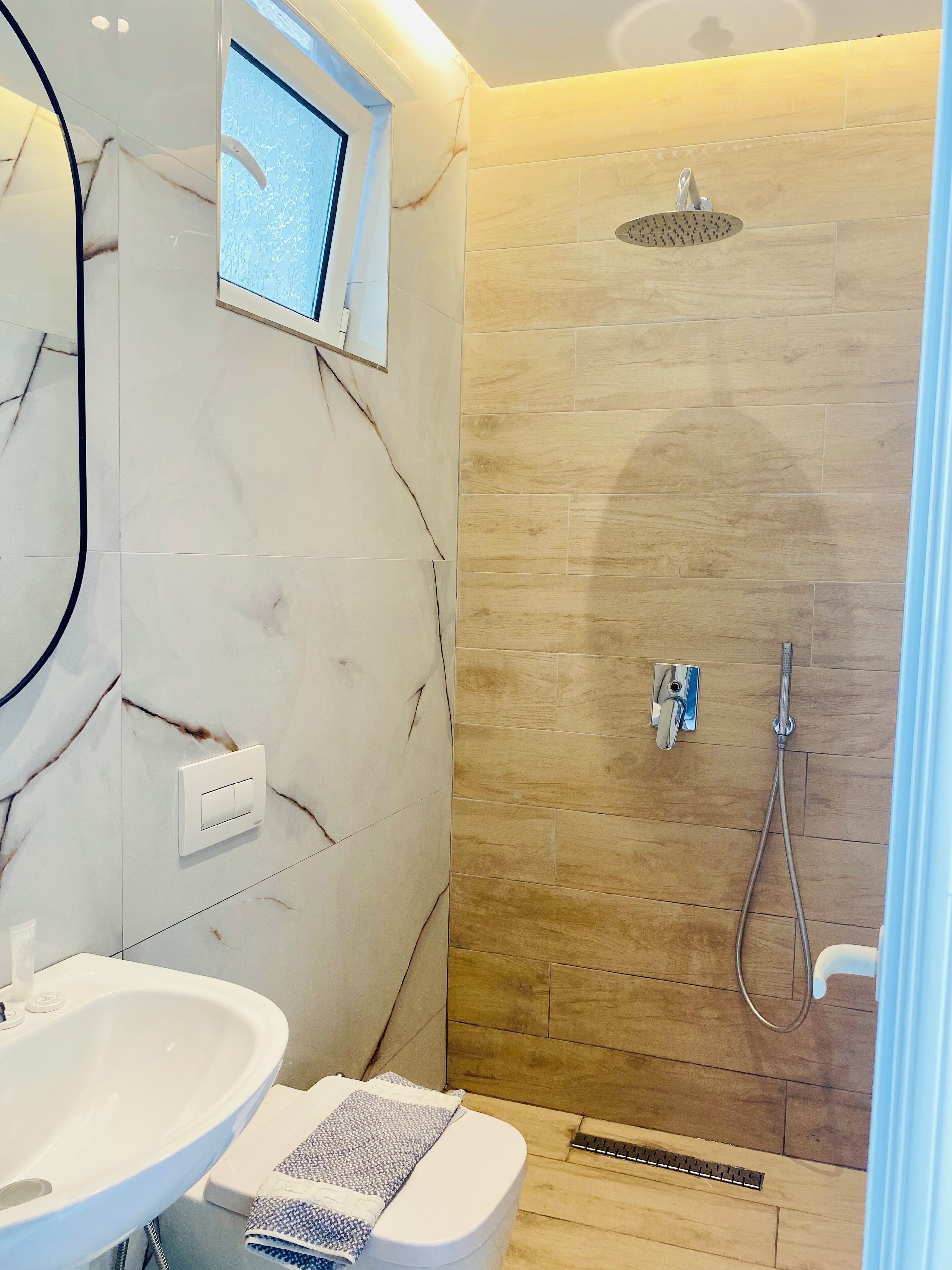 Photo - Kalemi's Beachside Hotel