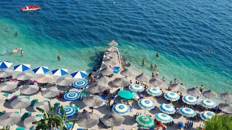 Kalemi's Beachside Hotel