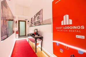 Spa - Best location in Rome - Smart Lodgings Red (Roma)