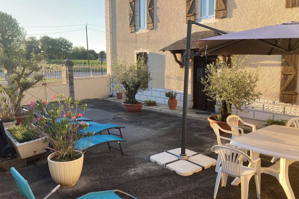 La Maison du Soleil, l'Aulhere, 3*, Spa and well-being massages optional, 120 m2