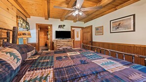 2 bedrooms, free WiFi, bed sheets - 2BD 2BA Cozy Log Cabin, Easy Paved Access, View, Gas Log, Hot Tub, Wifi Pond (Waynesville)