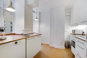 Appartamento, 1 letto matrimoniale | Cucina privata | Frigorifero con congelatore, forno, piano cottura, lavastoviglie