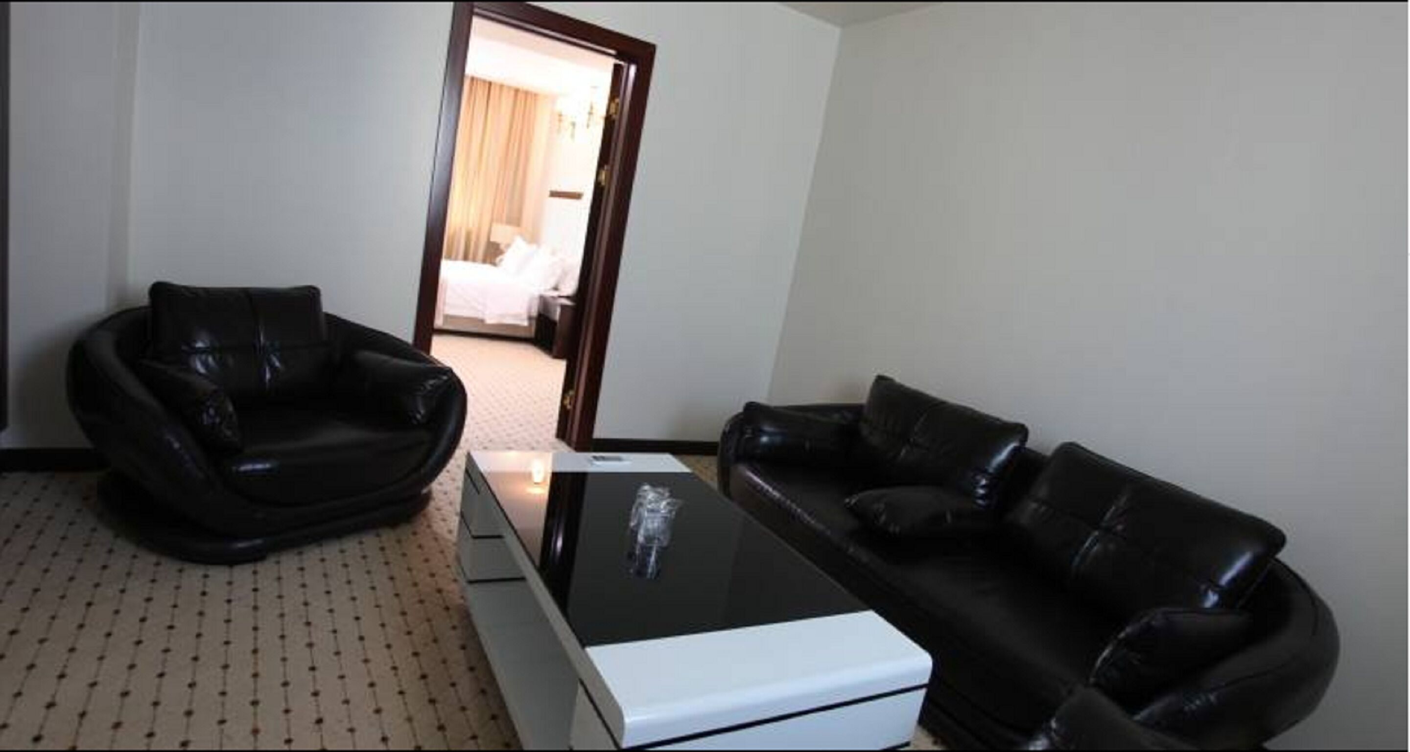 apartment, 2 bedrooms | desk, blackout curtains, free cots/infant beds, free wifi