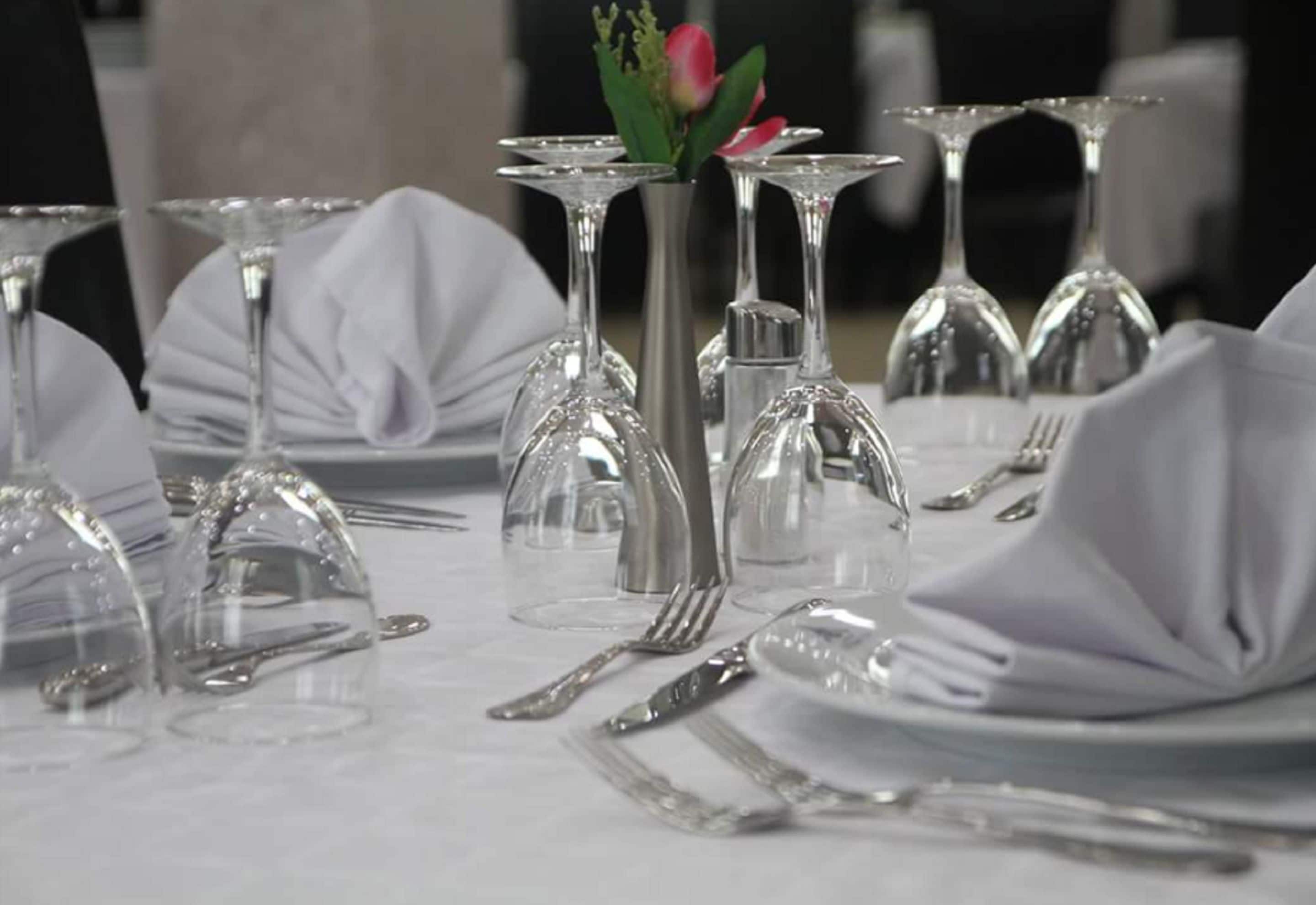 breakfast, lunch, dinner served; local and international cuisine