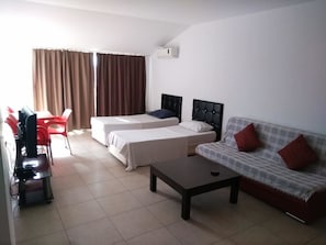 Apartment, 1 Bedroom | 1 bedroom, desk, free WiFi
