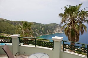 Double or Twin Room, Sea View | Free cribs/infant beds, free WiFi, bed sheets - Niforos Panorama (Kefalonia)