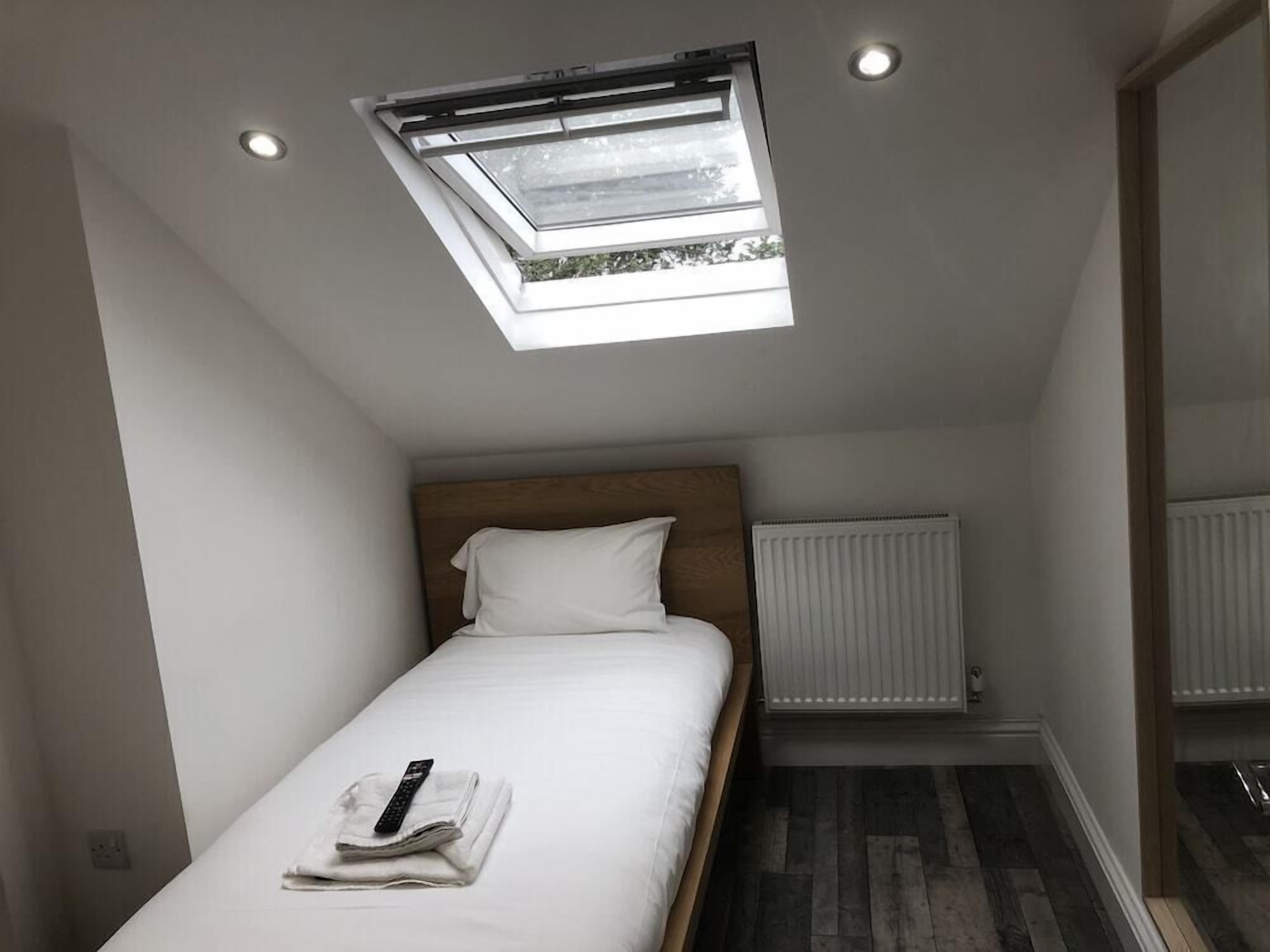 Desk, iron/ironing board, free WiFi, bed sheets