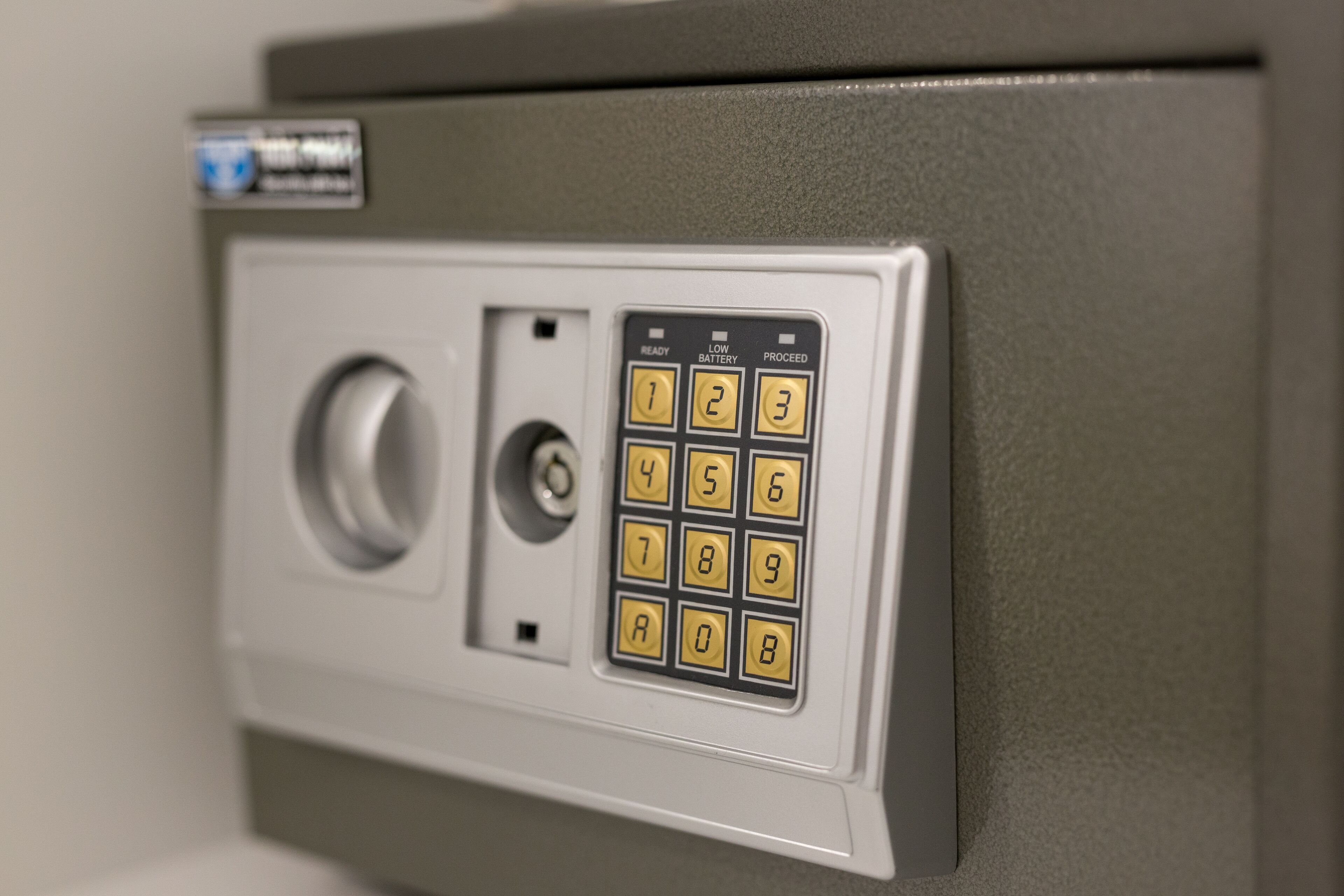 honeymoon suite | safe