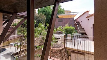 Habitació doble o amb dos llits individuals | Terrassa o pati