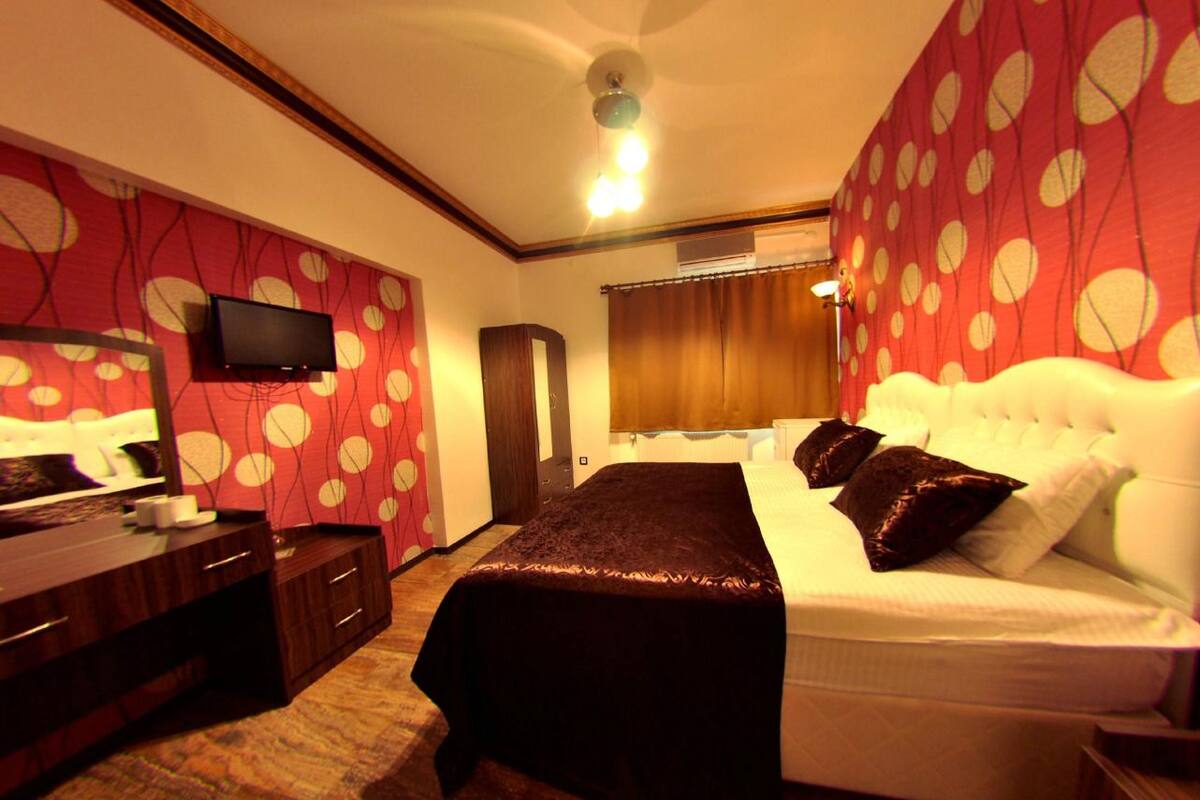 1 bedroom, desk, free WiFi