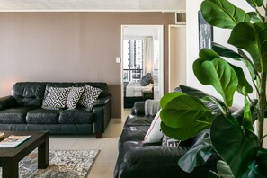 Interior - Surf Moon (Surfers Paradise)