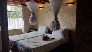 4 bedrooms, WiFi, bed sheets