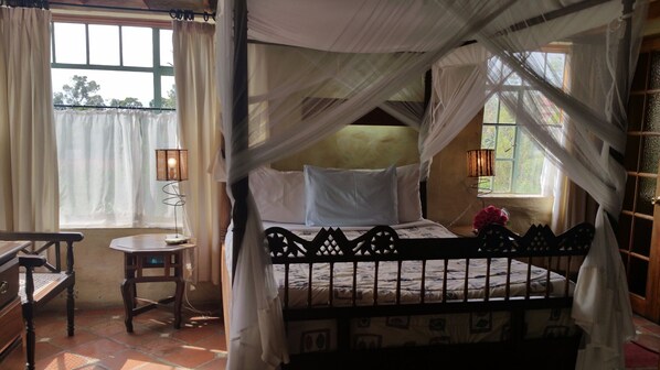 4 bedrooms, WiFi, bed sheets