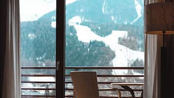 Deluxe Double Room, Balcony | In-room safe, desk, free WiFi