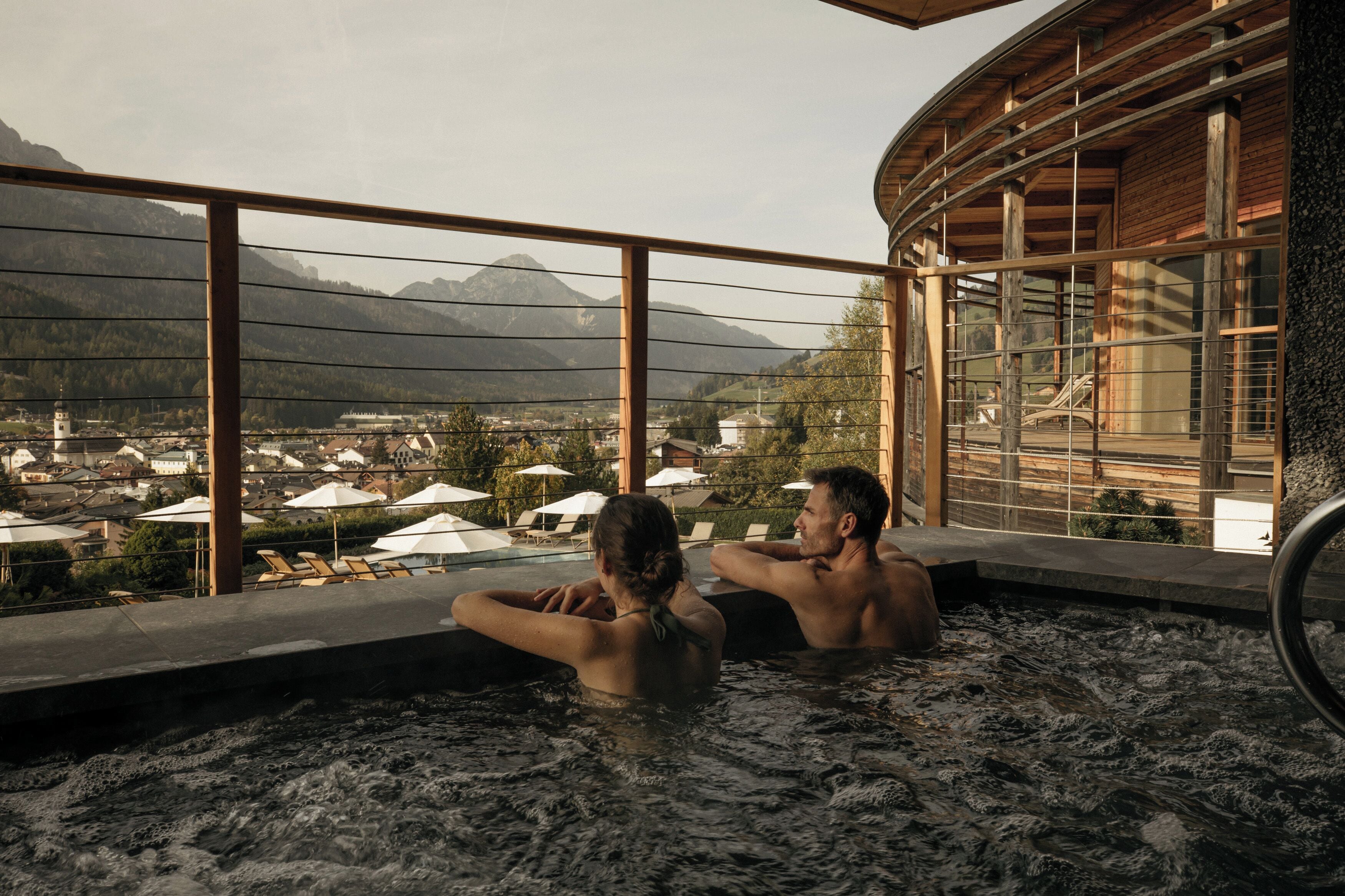 Sauna, vasca idromassaggio, bagno turco, trattamenti per il corpo