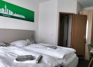 Basic-Doppelzimmer | Schreibtisch, kostenloses WLAN, Bettwäsche