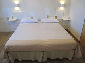 Double or Twin Room, Garden View - Bed & Breakfast Villa Filotea (Desenzano del Garda)