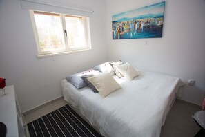 Comfort Apartment | Soundproofing, iron/ironing board, free WiFi, bed sheets - Studio Apartment Laganini (Split)