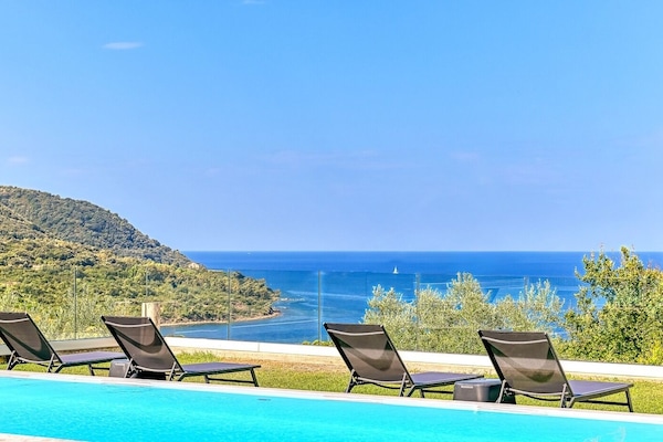 Seasonal outdoor pool, pool umbrellas, sun loungers