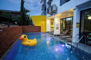 Outdoor pool, open 10:30 AM to 8:00 PM, sun loungers - Sleep Mai Lifestyle Hotel Thapae (Chiang Mai)