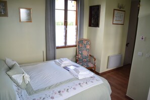 Superior Double Room, Garden View | 1 bedroom, premium bedding, down comforters, in-room safe
