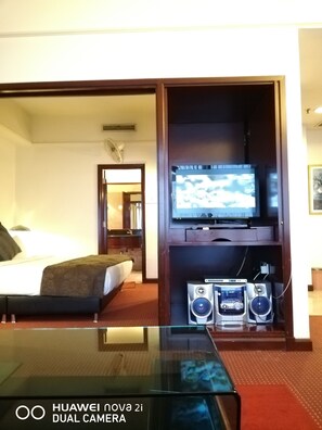 Desk, iron/ironing board, free WiFi, bed sheets