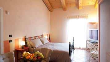 Dobbeltværelse - 1 queensize-seng | Skrivebord, ekstra senge (tillægsgebyr), gratis Wi-Fi, sengetøj