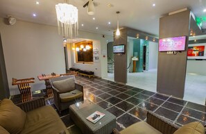 Lobby sitting area - Esperides Hotel (Thasos)