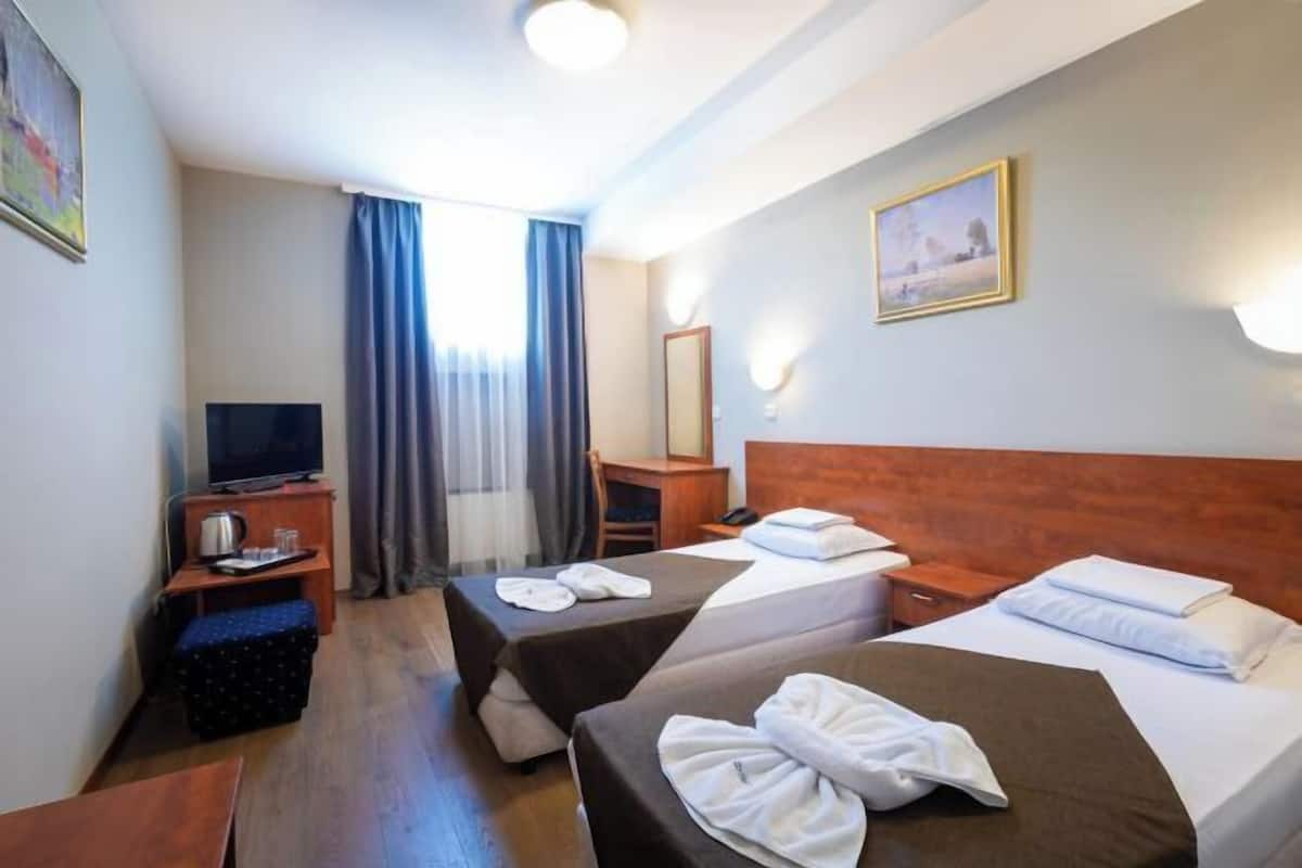 1 bedroom, minibar, desk, blackout curtains