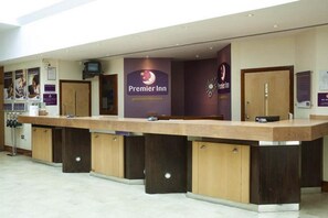 Lobby - Premier Inn Leicester Fosse Park (Leicester)