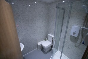 Family Room | Bathroom