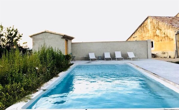 Seasonal outdoor pool