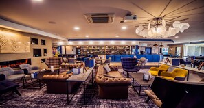 Bar (on property) - Swindon Blunsdon House Hotel, BW Premier Collectio (Swindon)