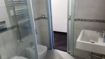 Doppelzimmer | Badezimmer