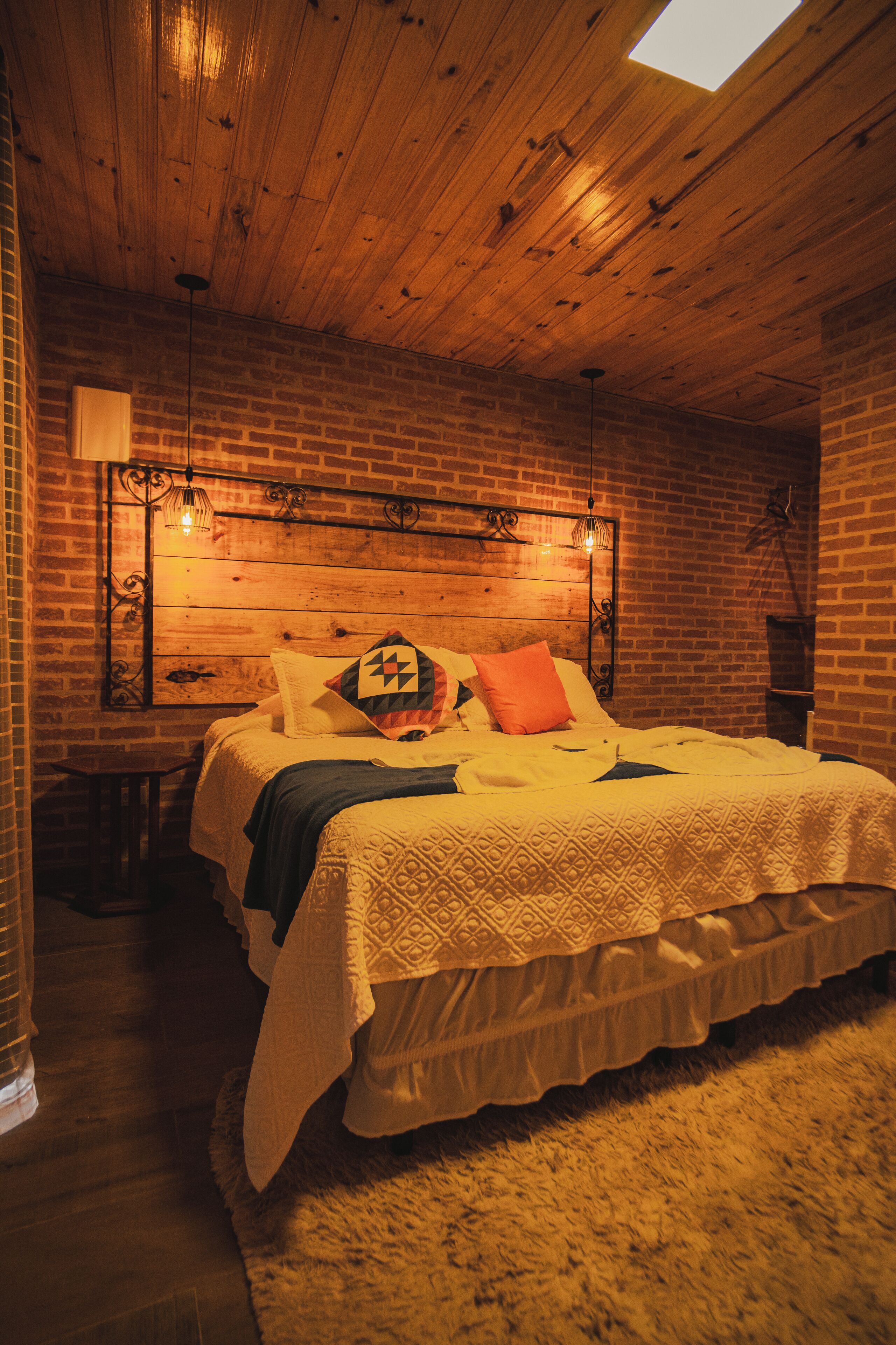 Romantic Double Room | Minibar, individually decorated, free WiFi, bed sheets