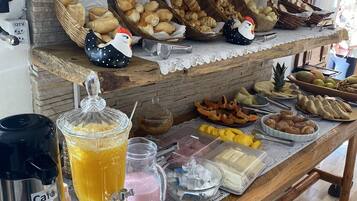 Free daily full breakfast