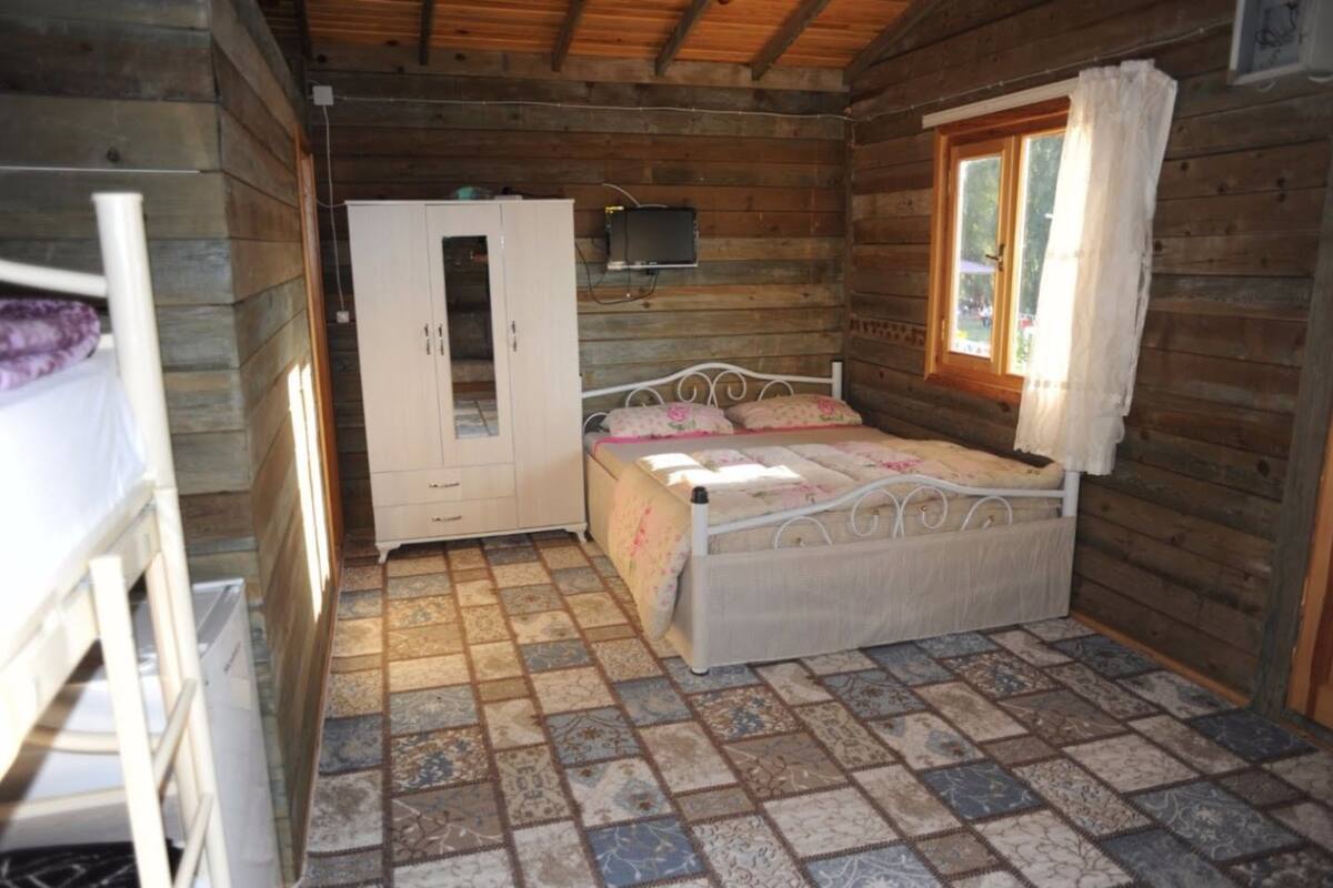 1 Schlafzimmer, hochwertige Bettwaren, Bettwäsche
