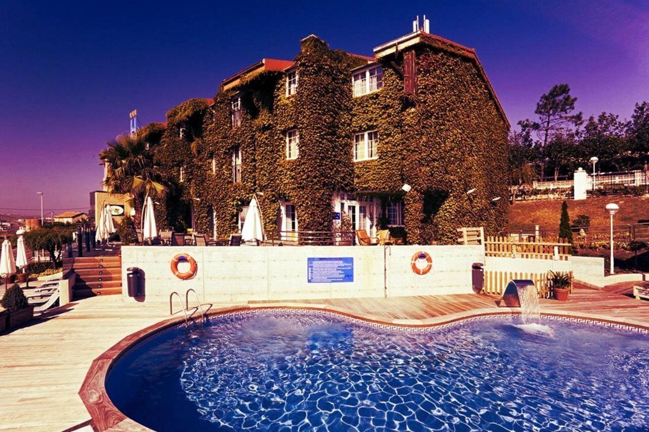 Kolam renang terbuka 