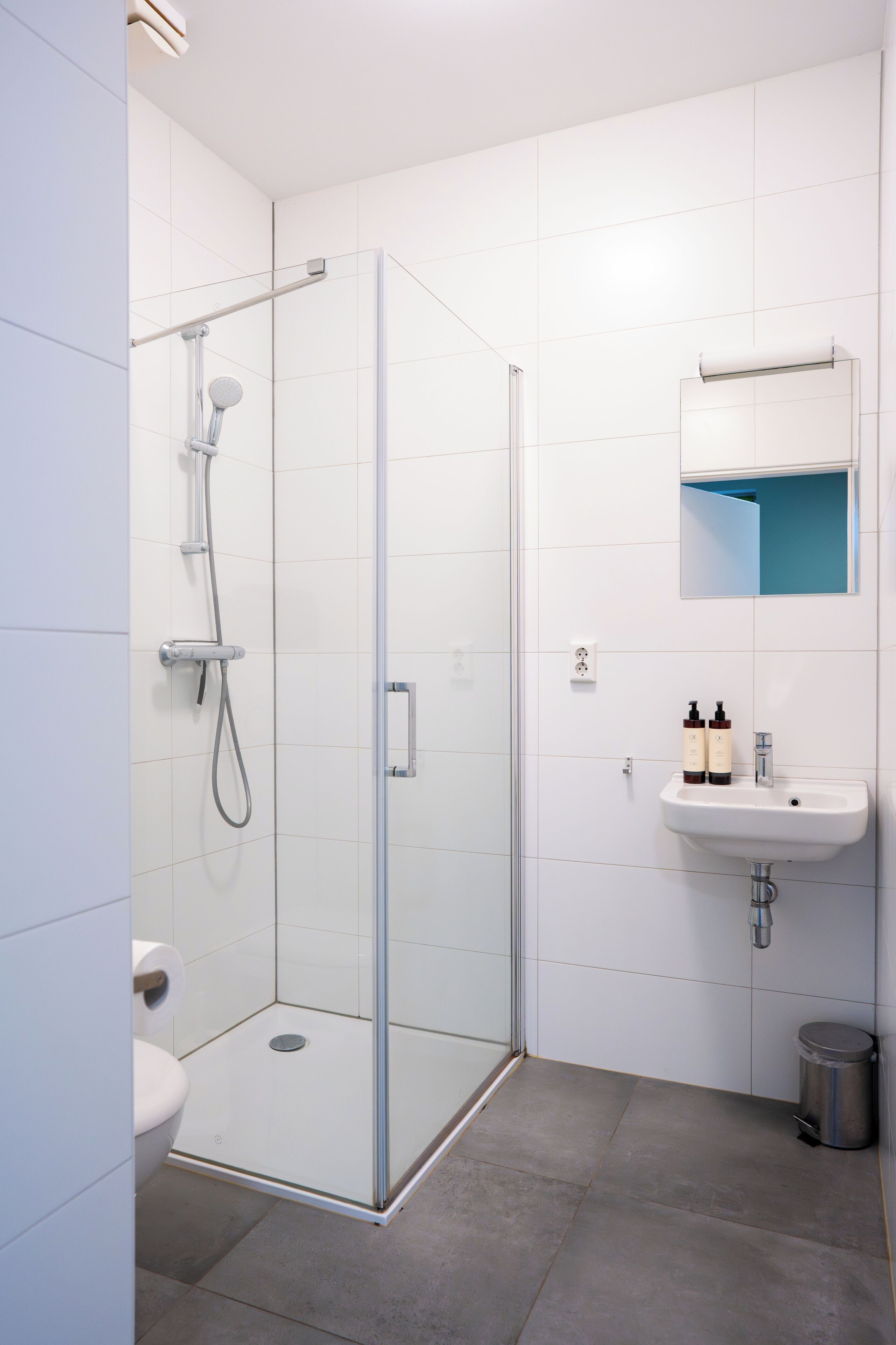 Apartment | Bilik Mandi | Pancuran mandi, pengering rambut, tuala disediakan, tisu tandas 