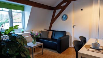 Télévision à écran plat de 32 pouces avec chaînes numériques, télévision