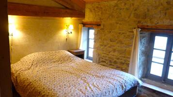 Chambre Double Standard | Décoration personnalisée, ameublement personnalisé, Wi-Fi gratuit