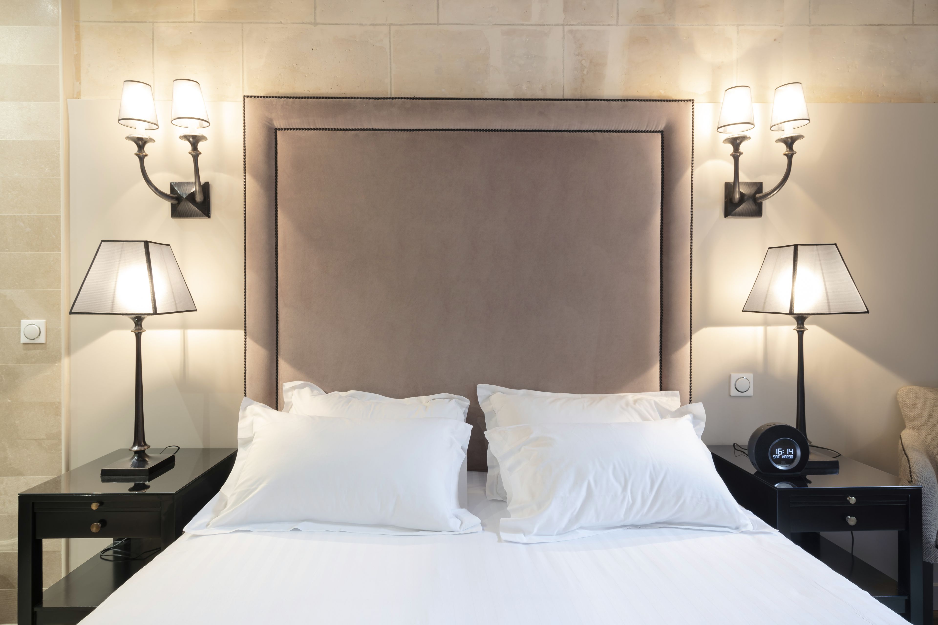 Phòng đôi phong cách cổ điển, 1 giường cỡ queen | Bộ đồ giường cao cấp, minibar, két bảo mật tại phòng, bàn 