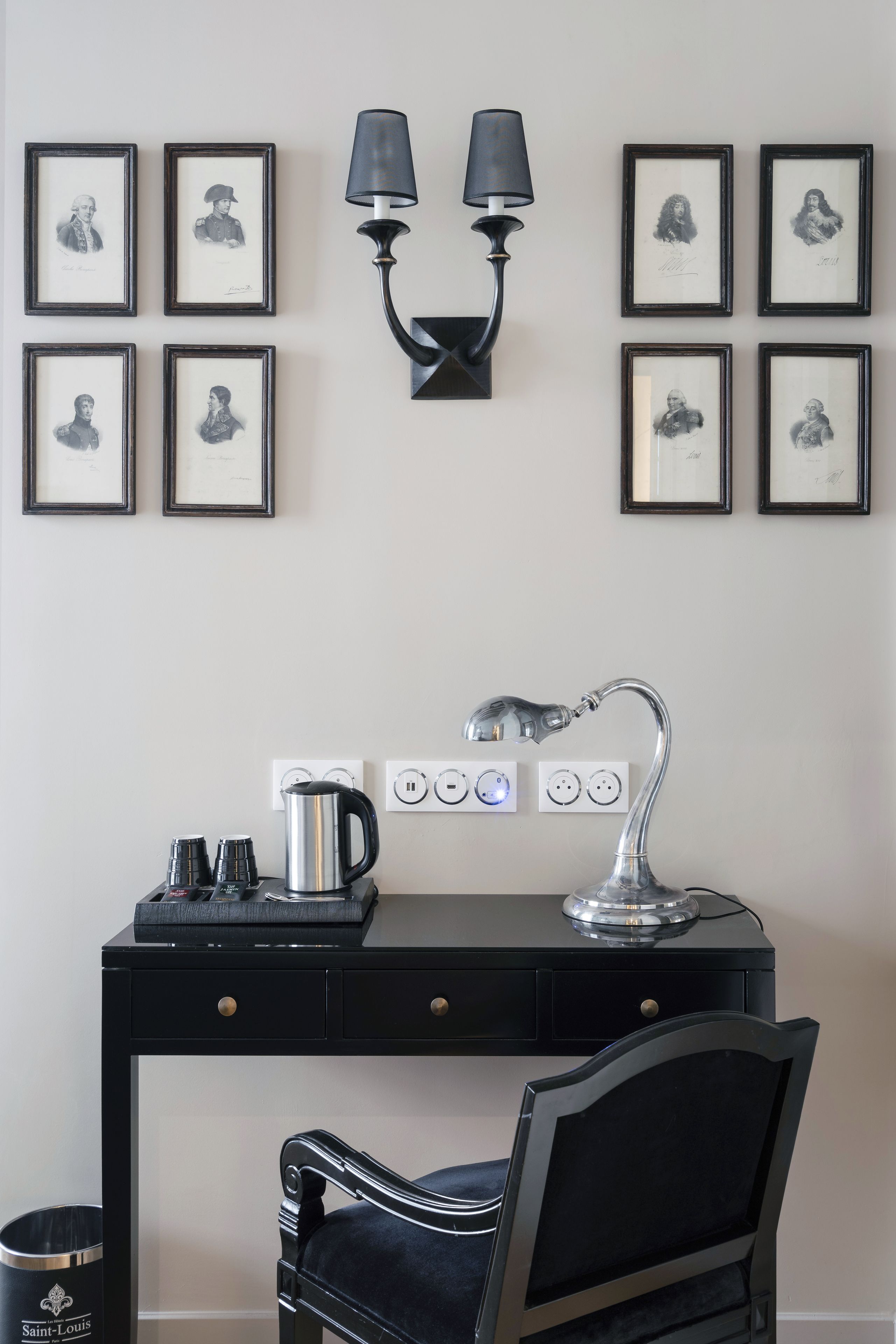 deluxe double or twin room, 1 queen bed | premium bedding, minibar, in-room safe, desk