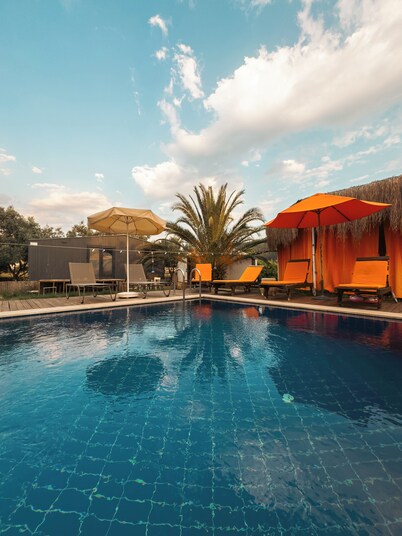 Yol Glamping Hotel Retreat Center